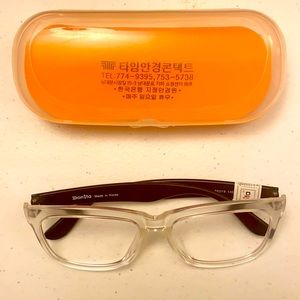 Korean Transparent eyeglasses with black legs
